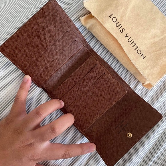 SOLD Louis Vuitton Wallet - Picture 4 of 6